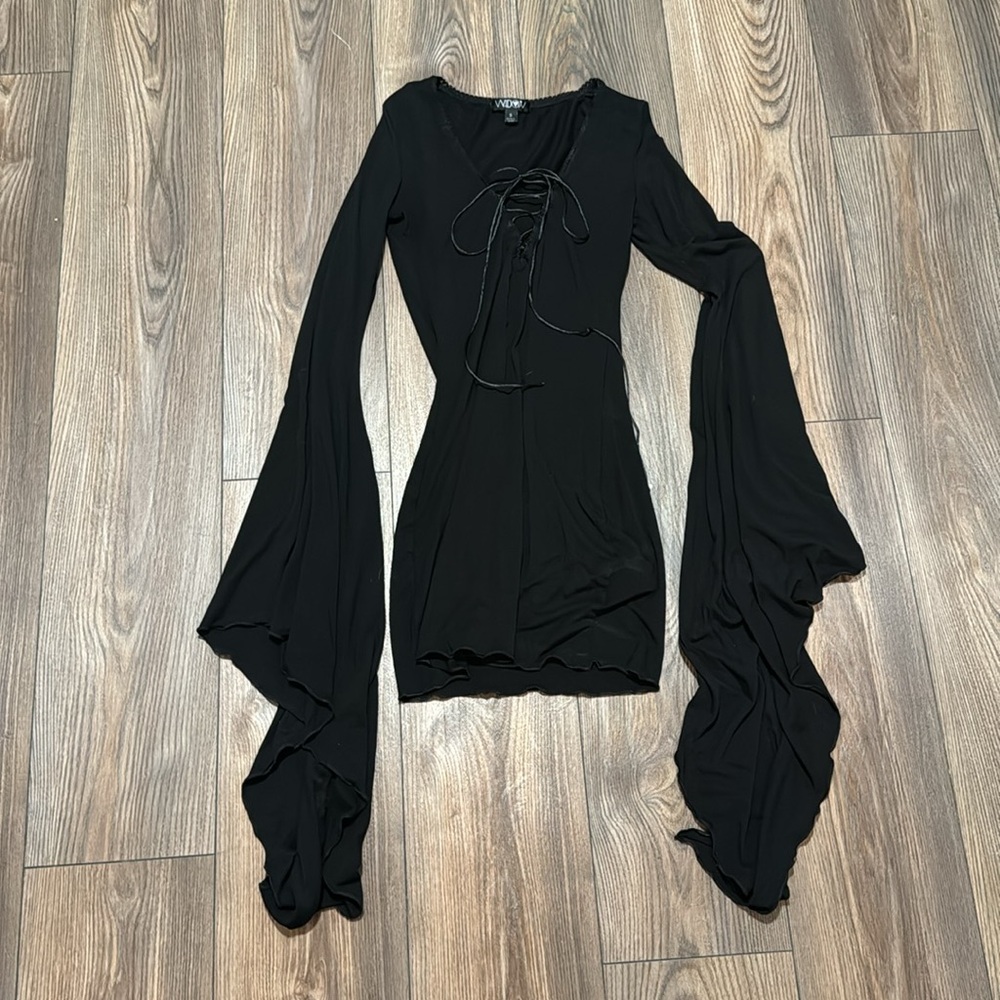 Doll’s Kill Dramatic Flair Sleeve Dress - Picture 4 of 5